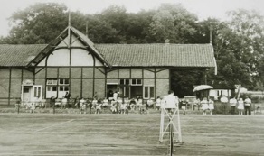                                                                           Als clubhuis van de tennisvereniging                                                                                     